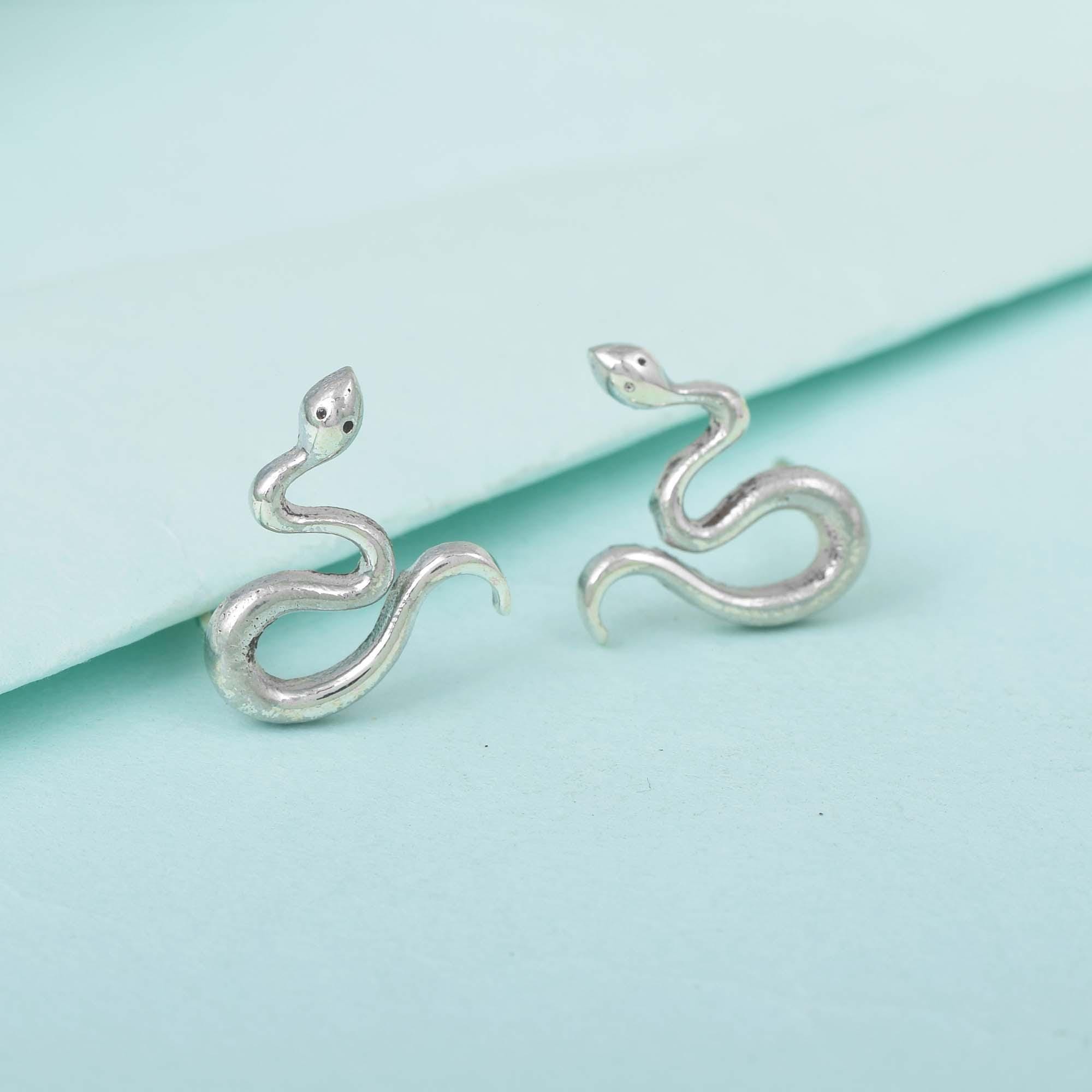Orecchini a perno a forma di serpente in argento sterling, delicati gioielli a forma di serpente - Italia