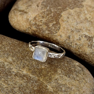 Genuine Moonstone Ring, 925 Sterling Silver Ring, Moonstone Silver Ring, Handmade Moonstone Ring, Rainbow Moonstone Ring, Moon Stone Ring