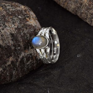 Blue Labradorite Silver Gemstone Ring Jewelry Triple Band Ring For Her Labradorite Ring 925 Sterling Silver Ring Labradorite Statement Ring