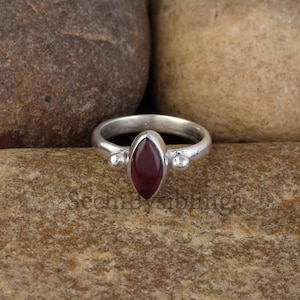 Anillo de plata de ley 925 con granate rojo, joyería con piedras preciosas para ella, anillo de granate natural, anillo delicado con marquesa, anillo con piedra natal roja, regalo para mujer