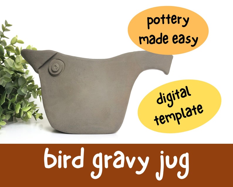 Peut inclure: Un pot &agrave; sauce en c&eacute;ramique gris en forme d'oiseau avec un bec rond. Le pot est sur un fond blanc avec du texte qui dit "potterie facile" et "mod&egrave;le num&eacute;rique". Le texte en bas de l'image dit "pot &agrave; sauce oiseau".