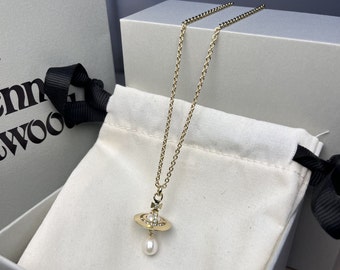 Vivienne Westwood Gold Tone Pendent Halskette mit Perlen / Swarovski-Kristallen
