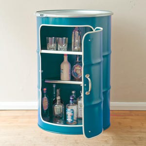The big dry bar made from a Hamburg oil barrel