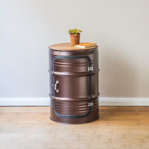 Minibar con puerta de bidón de aceite de Hamburgo | Mueble industrial para salón, loft y bar | Hecho a mano en Hamburgo | Muebles de barril metálico Copper