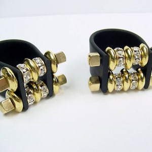 Statementring Cocktailring schwarzer Gummi und Edelstahl/ Gold. Individueller aussergewöhnlicher Ring Silvester Party Hochzeit  Prunk