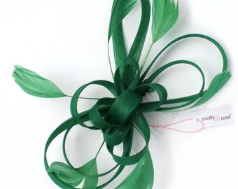 Forest Green fascinator on clear comb, wedding Fascinator, Kentucky derby, Ascot, Ladies day, Races, Wedding hat, Beach wedding, Green hat