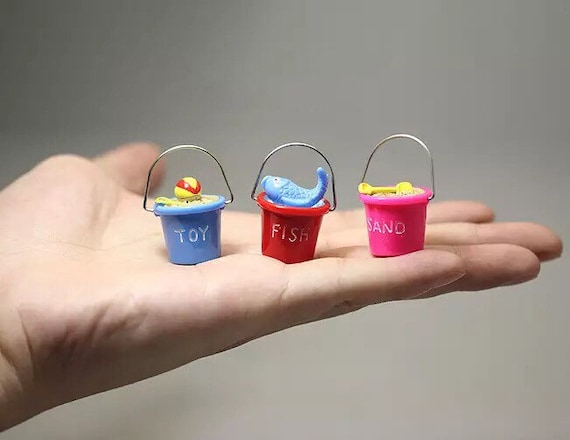beach bucket toys