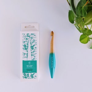 mindfulknits Premium Ergonomic Beech Wood Crochet Hook – Crochet Supplies for Relaxation & Stress Relief image 2
