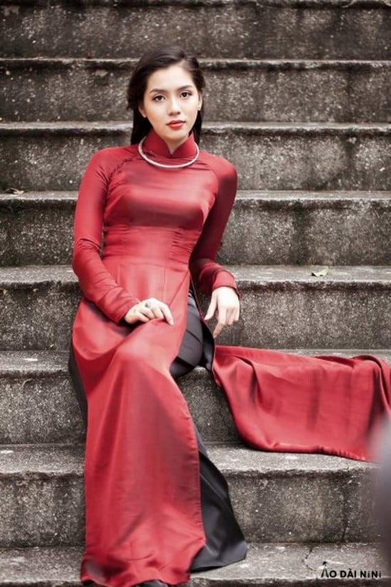 Vietnamese Traditional Ao Dai for Women, Ao Dai for Girls, Ao Dai for Women, Ao Dai Viet Nam solid color -- with pants-ready to ship Vietnamese Traditional Ao Dai for Women, Ao Dai for Girls, Ao Dai for Women, Ao Dai Viet Nam solid color -- with pants-ready to ship