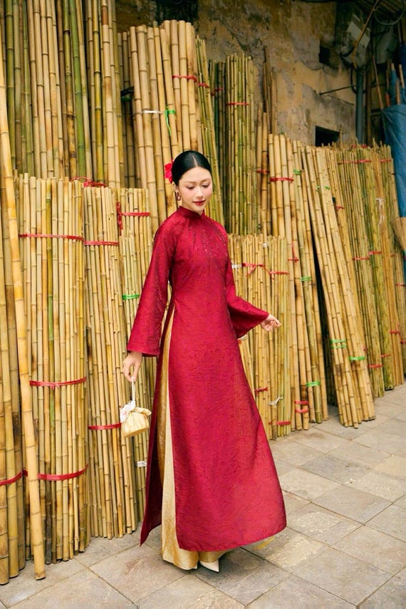 vietnamese traditional dress Red Gam Ao Dai Wedding with Embroidery Ao Dai Net Dep Viet slight stretch Did you know the Vietnamese