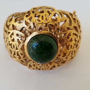 CHANEL Vintage Green Gripoix Clover Cuff Bracelet
