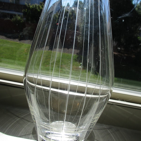 Vintage Swid Powell Richard Meier Etched Crystal Vase