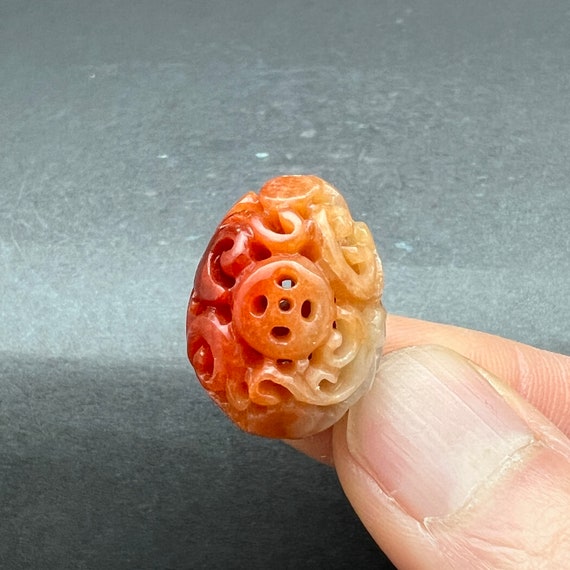 Hand carved jade charm: flowers, a symbol of tran… - image 3