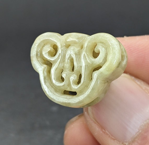 Hand carved jade charm: bat, a symbol of good luc… - image 1