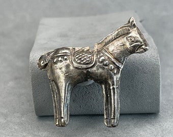 Vintage silver Charm: horse, hammered details, vintage silver horse charm, estate sales, rare, year of the horse