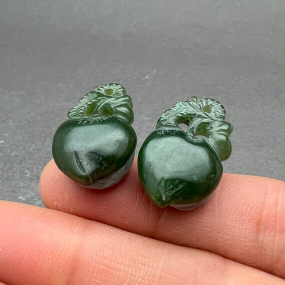 Jade carving: One pair of natural spinach jade pe… - image 4