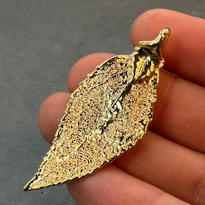 24K Gold dipped evergreen leaf pendant, genuine evergreen leaf pendant, gold leaf pendant, beautiful gold dipped evergreen leaf pendant