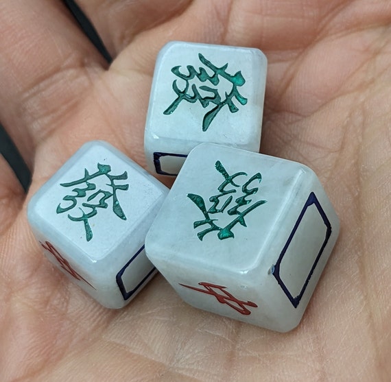 Hand carved jade charm: Mahjongg title, a symbol … - image 1
