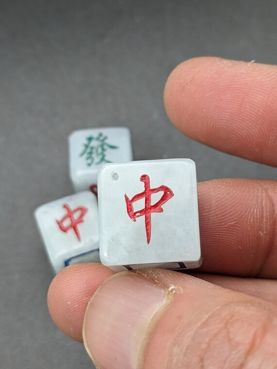 Hand carved jade charm: Mahjongg title, a symbol … - image 5