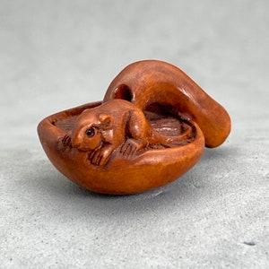 1 Hand carved Boxwood ojime: mouse in a mushroom, symbol of wealth and longevity, year of the rat, signed, wood rat bead, wood mouse charm