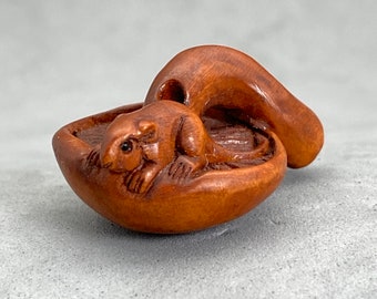1 Hand carved Boxwood ojime: mouse in a mushroom, symbol of wealth and longevity, year of the rat, signed, wood rat bead, wood mouse charm