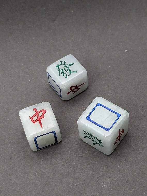 Hand carved jade charm: Mahjongg title, a symbol … - image 4