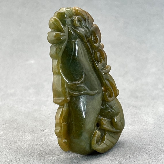 One hand carved jadeite pendant, vintage jadeite … - image 5