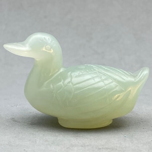 1 Vintage Hand carved serpentine duck charm, green jade duck beads, mandarin duck bead, focal green jade mandarin duck bead