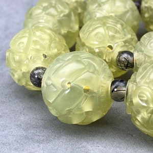 1 Vintage Hand carved yellow jade bead: eternity knot, represents harmony forever, translucent yellow bead carved with eternity knot