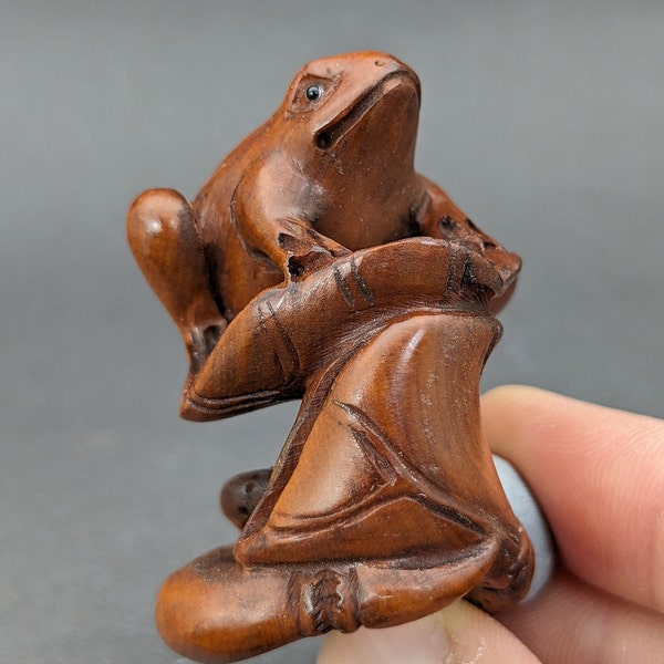 Hand carved Boxwood frog netsuke, wood frog netsuke, frog netsuke, lucky charm, symbol of vitality and good fortune, signed by artist