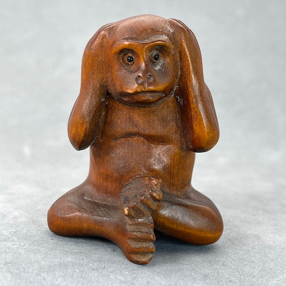 時代物 根付 猿彫刻 天然素材 手彫り 飴色 古玩 提物 Netsuke 手彫りのツゲの木の猿の根付、聞かざる悪、ツゲの木の猿の根付、猿の