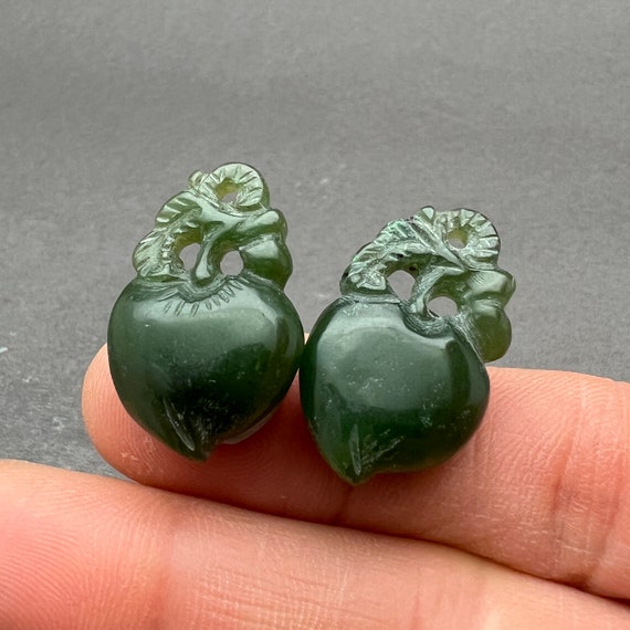 Jade carving: One pair of natural spinach jade pe… - image 2