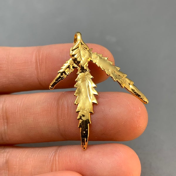 24K Gold dipped hemp leaf pendant, genuine hemp leaf pendant, gold leaf pendant, beautiful gold dipped hemp leaf pendant