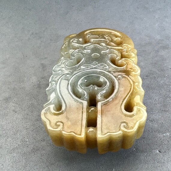 Estate Sale: Vintage Hand carved Jadeite pendant … - image 6