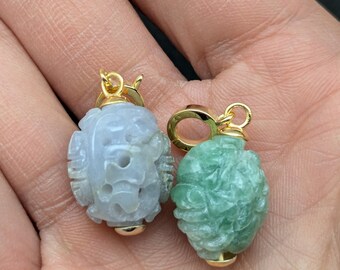 翡翠ペンダント：龍と長寿の手彫り翡翠チャーム、天然色翡翠