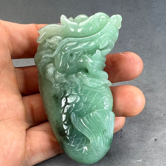 Estate Sale: Vintage Hand carved Jadeite pendant … - image 6