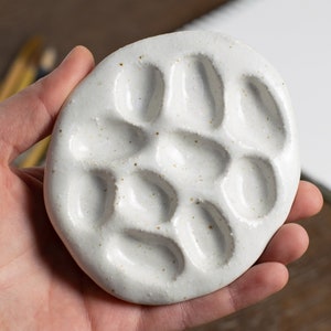 White speckled Ceramic handmade palette, for watercolor or acrylic. Useful gift for an artist. Medium size