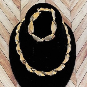 Trifari Crown Gold Tone Necklace and Bracelet set - Vintage