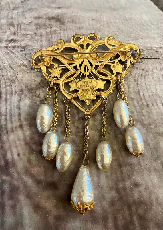 MIRIAM HASKELL Swirling Filigree Faux Baroque Pea… - image 4