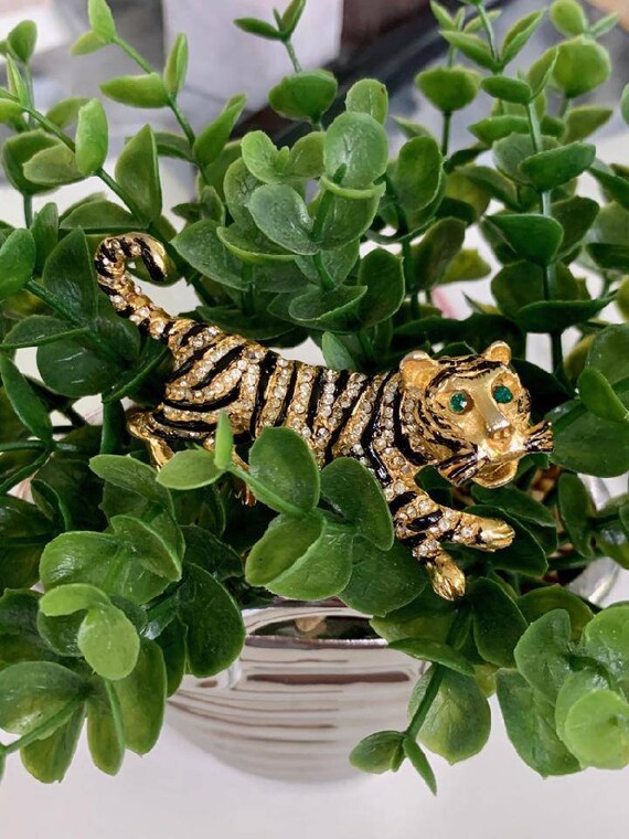 Hattie Carnegie Tiger Brooch Pin - FREE SHIPPING