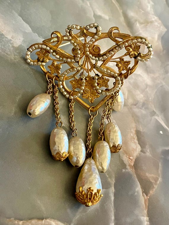 MIRIAM HASKELL Swirling Filigree Faux Baroque Pea… - image 9