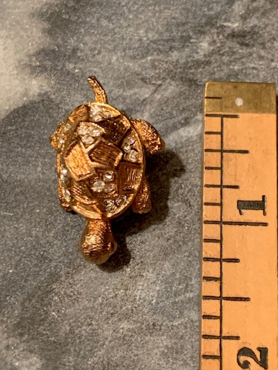 Vintage Gold Tone Tiny Turtle Pin - image 7