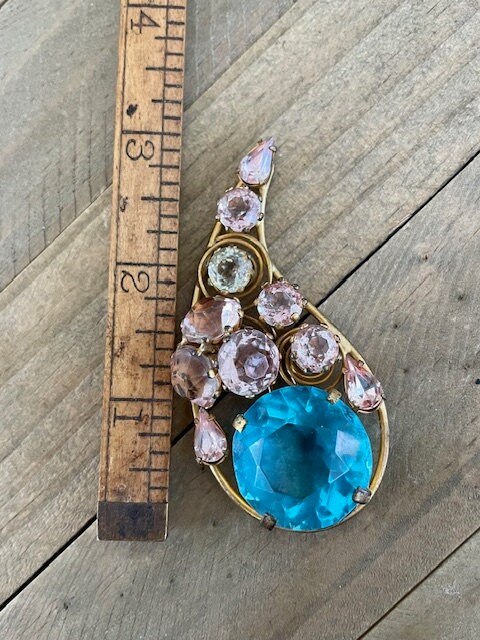 VOGUE Multi-color Glass Stone Brooch / Dress Clip - Vintage