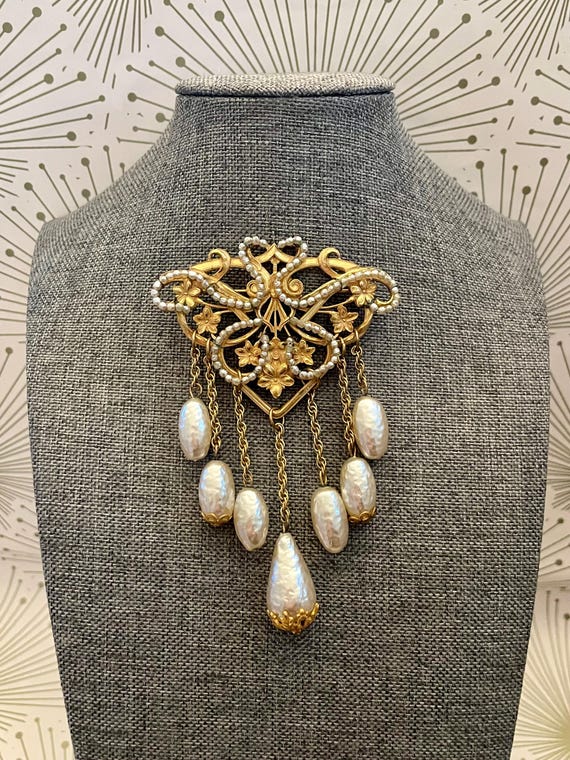 MIRIAM HASKELL Swirling Filigree Faux Baroque Pea… - image 3