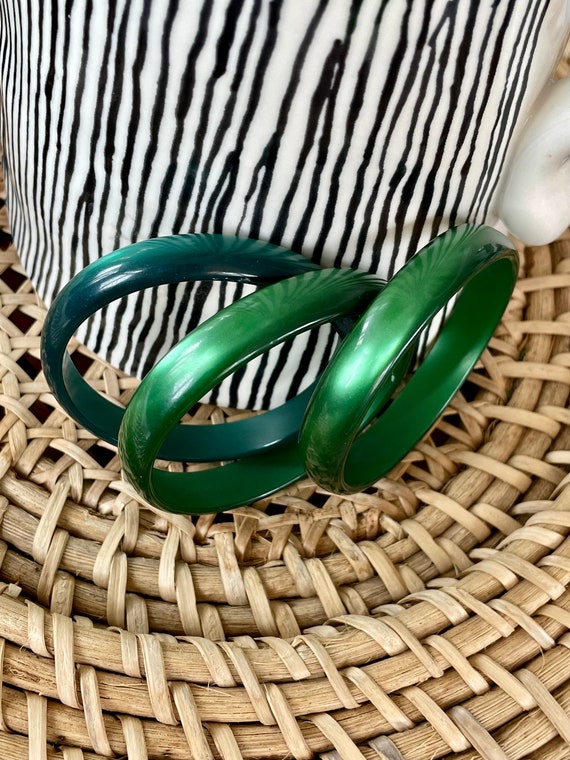 Vintage Green Plastic Bangle Bracelets - Lot of 3 - image 4