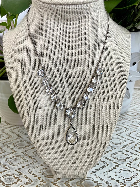 Antique necklace made of rock crystal 30s vintage on the neck – купить на  Ярмарке Мастеров – NUCIOCOM | Vintage necklace, Astrakhan