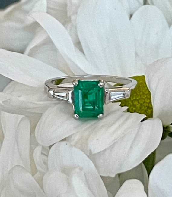 Platinum with Emerald and Diamond Baguettes - Vin… - image 1