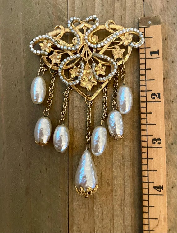 MIRIAM HASKELL Swirling Filigree Faux Baroque Pea… - image 7