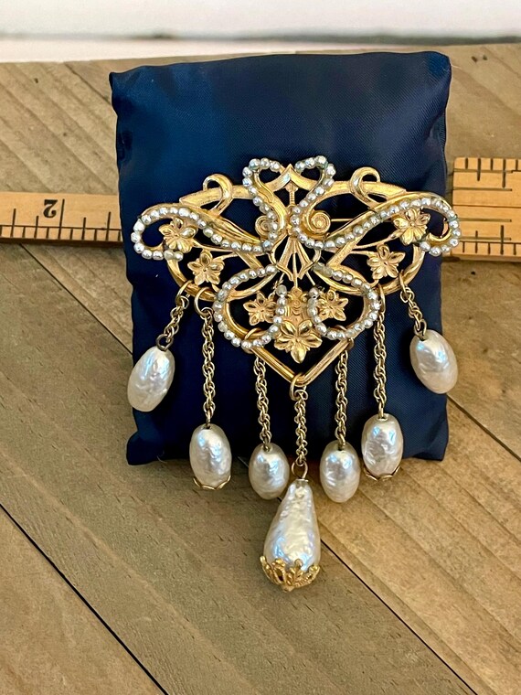 MIRIAM HASKELL Swirling Filigree Faux Baroque Pea… - image 2