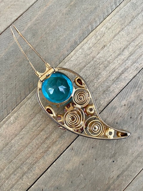 VOGUE Multi-color Glass Stone Brooch / Dress Clip - Vintage